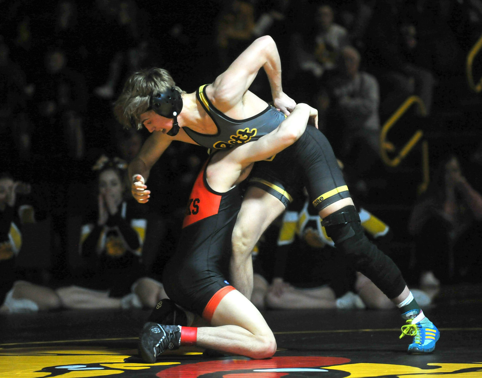 021220-qc-spt-bett-wrestling-649